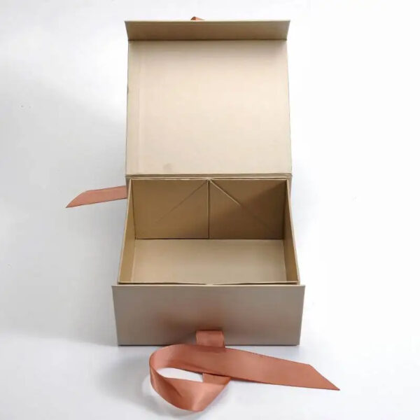 Collapsible Gift Box With Ribbon