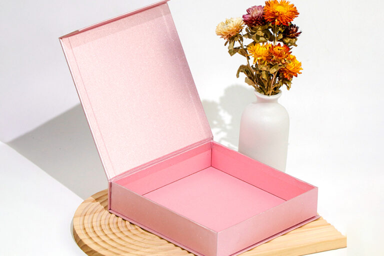 Magnetic Closure Boxes